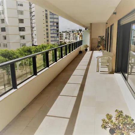 De Luxo Na 波尔蒂芒